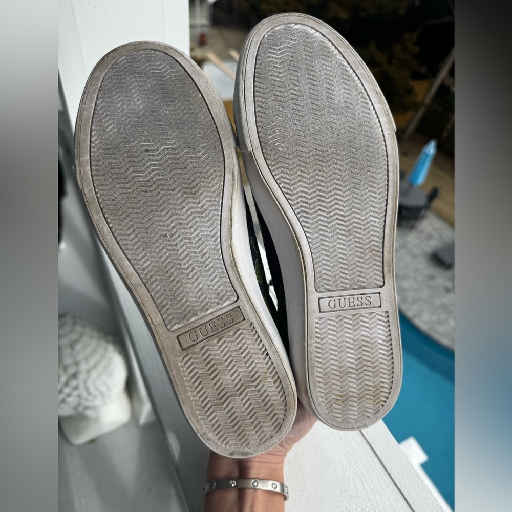 Guess Black Sneakers with Floral brocade Asian inspired Accents 8 - Picture 7 of 12